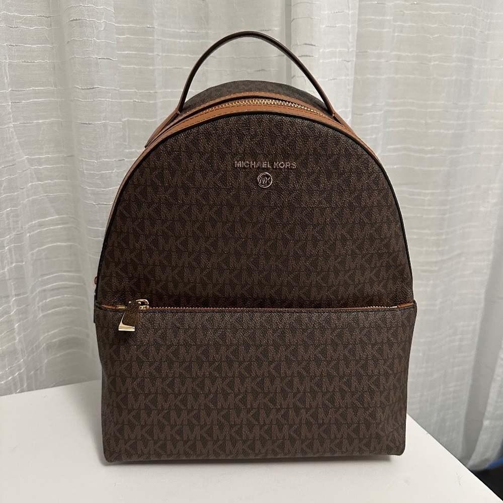 Brand new Michael Kors signature Valerie medium backpack